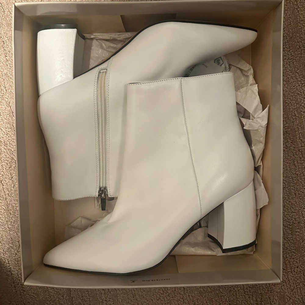 Marc Fisher White Leather Heel Boots (Never Worn)